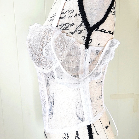 Victoria's Secret Designer Collection Bridal Bustier Corset 36C - Picture 5 of 11